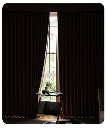 Blackout smart curtain